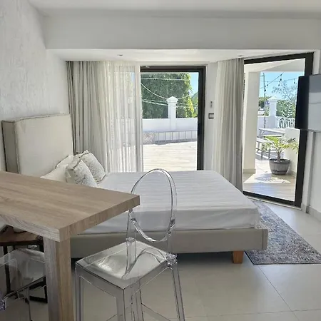 Studio H Grandbay Sea-View Exteriér fotografie